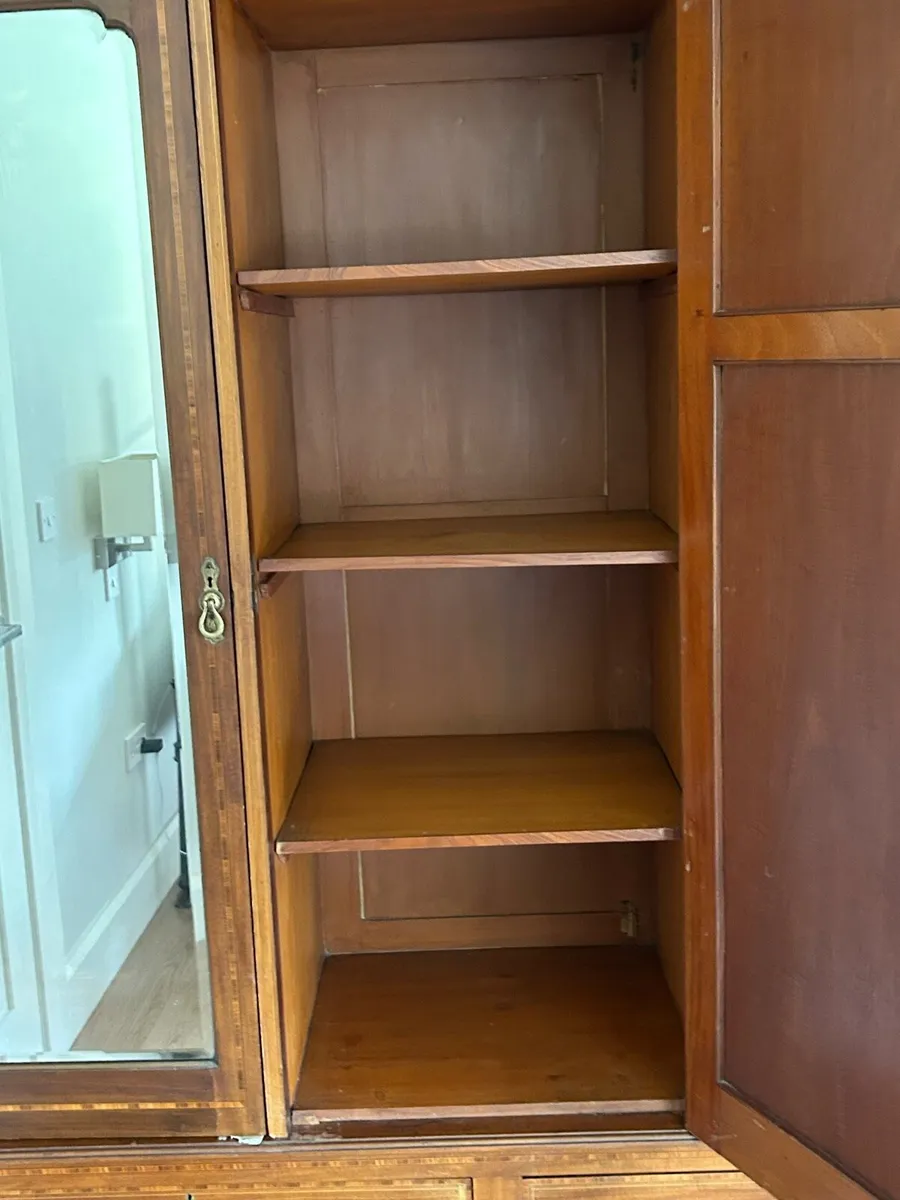 Wardrobe - Image 3