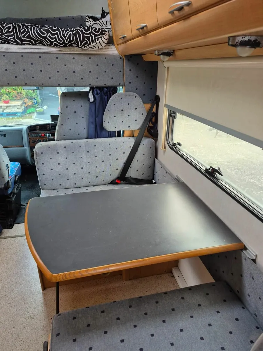 2001 compact Hymer 4 berth RHD - Image 4