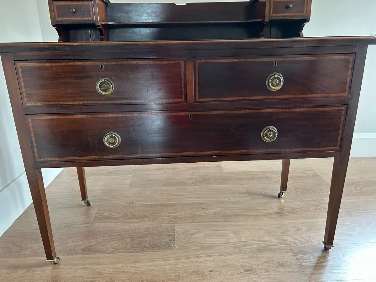 Dressing table - Image 2
