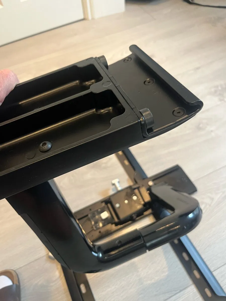 Sanus Full Motion TV Wall Mount for 42"-90" TVs - Image 4
