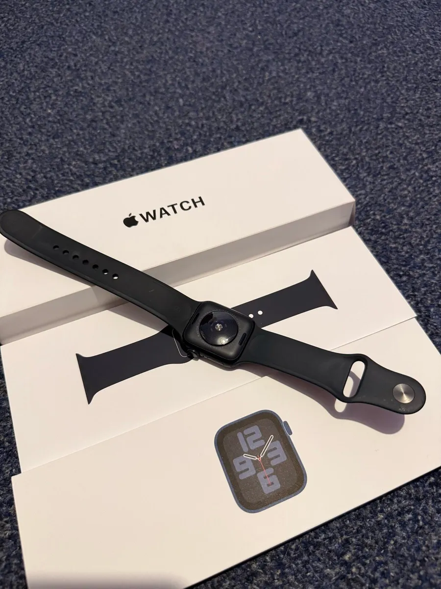 Apple Watch SE Gen 2 - Image 3