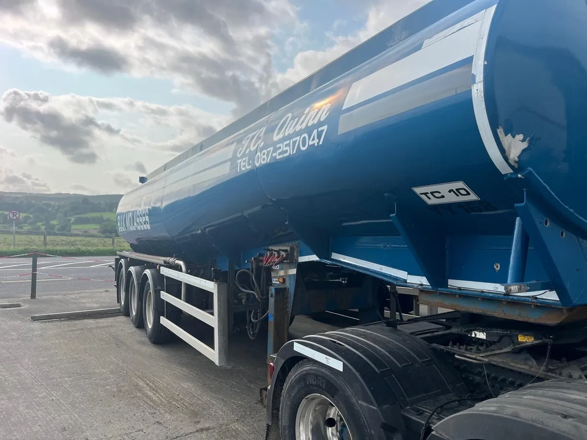 2 x Molasses tanker trailer 25,000 litres - Image 3
