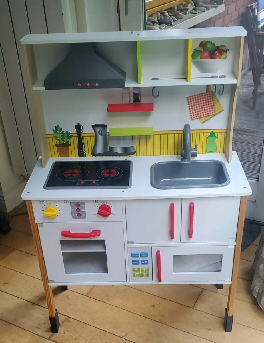 Childrens toy kitchen - Image 2