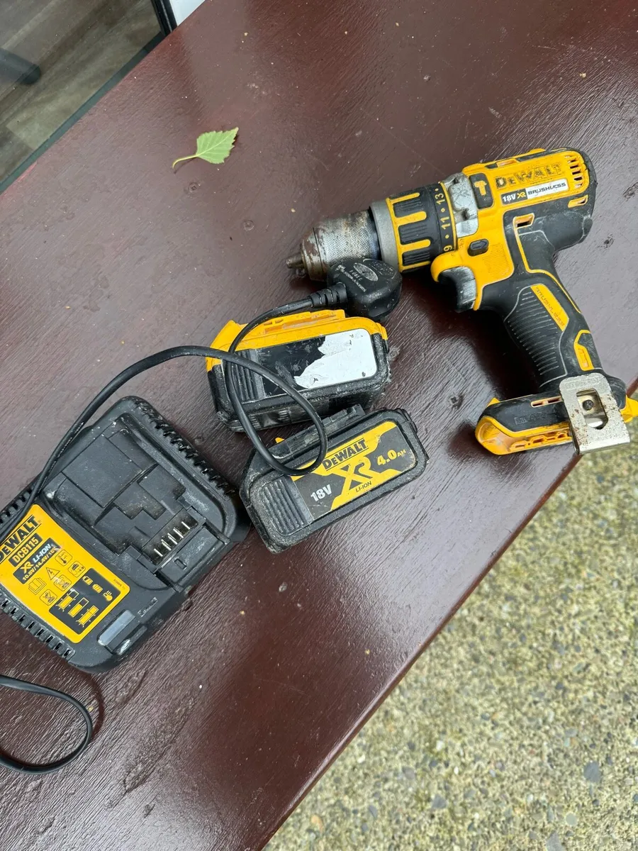 Dewalt drill - Image 1