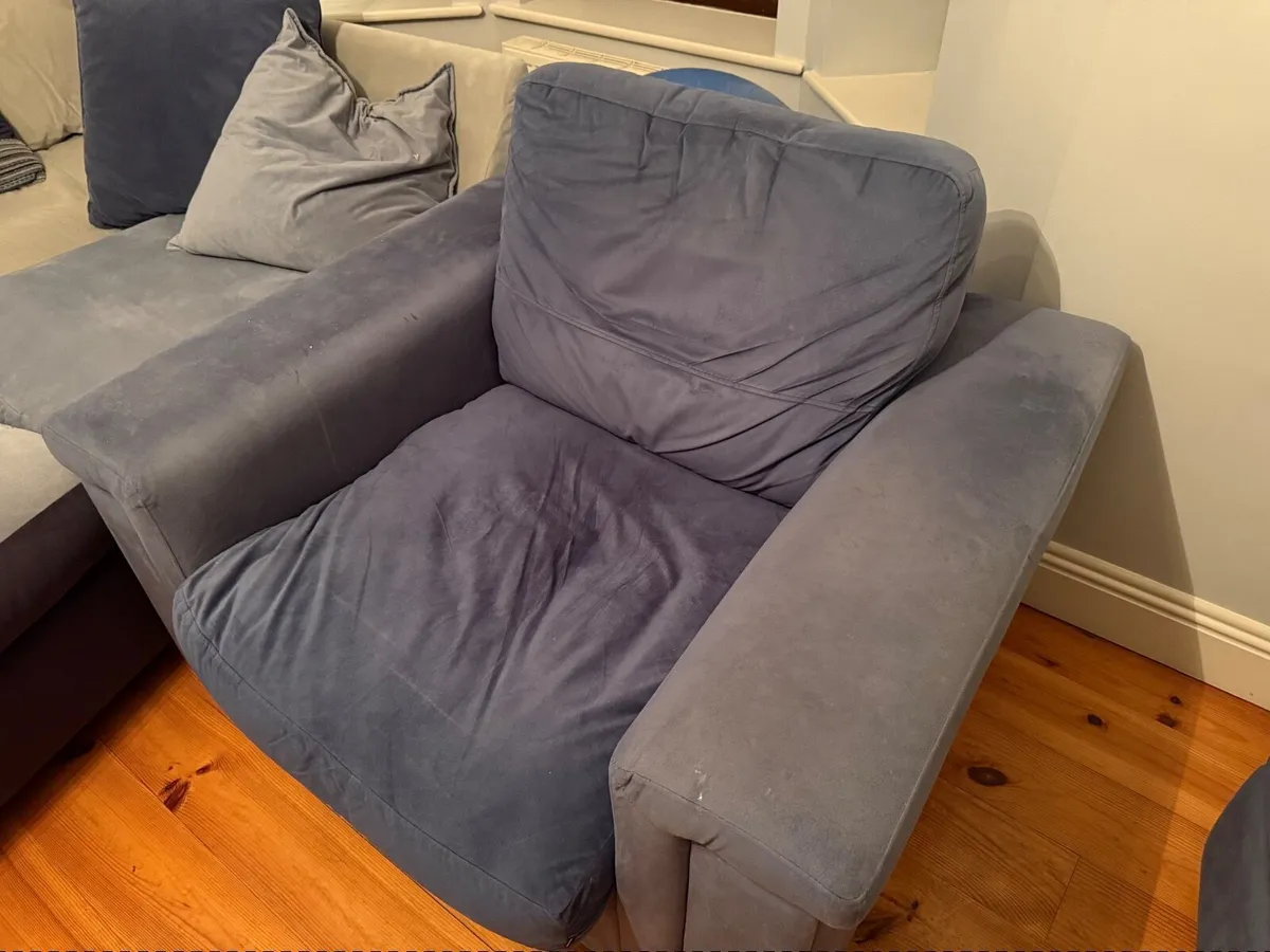Couch - Image 3