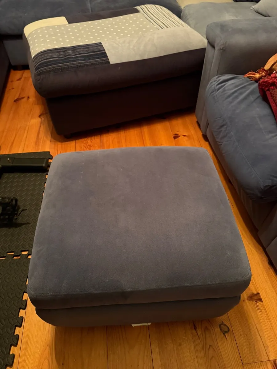 Couch - Image 4