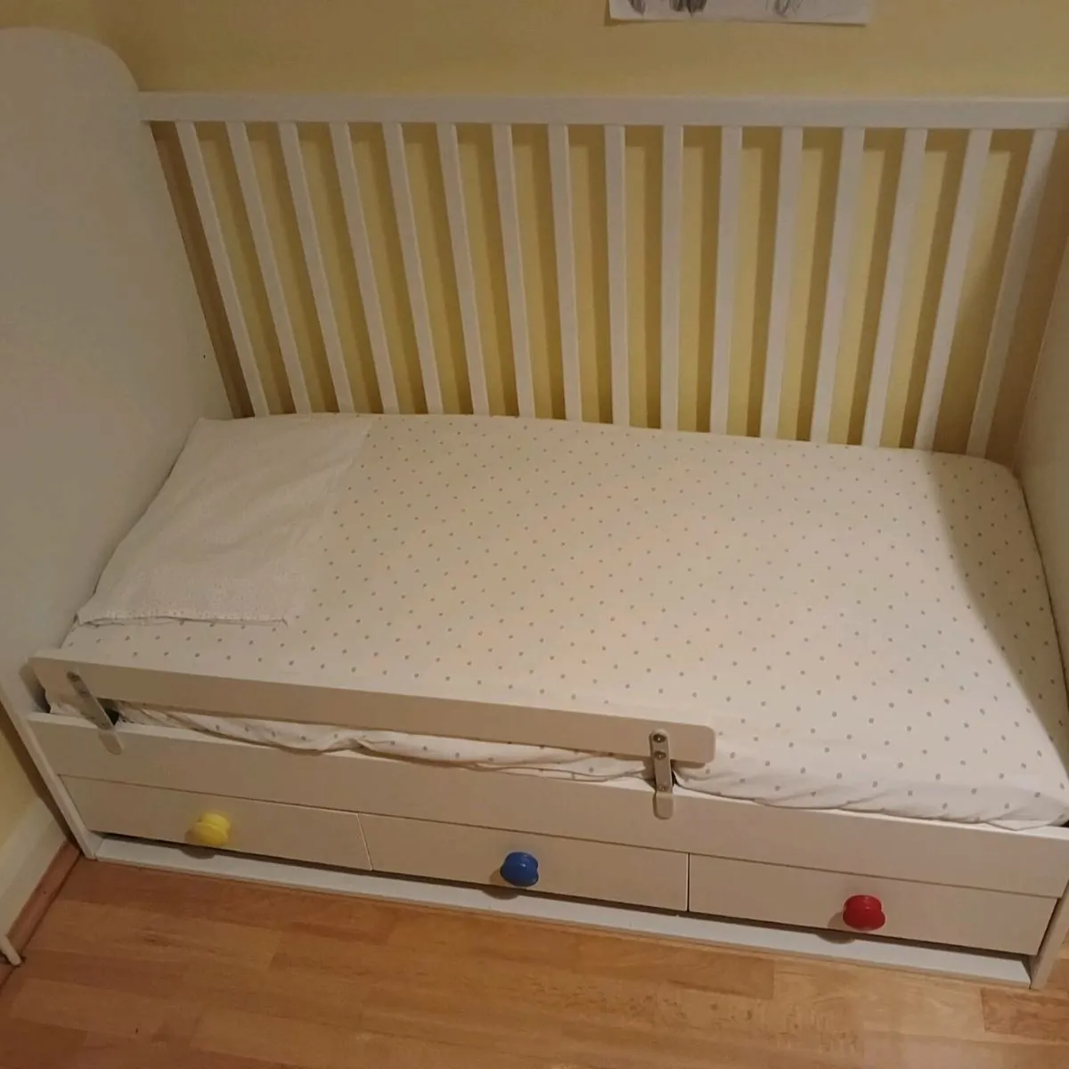 Cot bed with drawers - Image 3