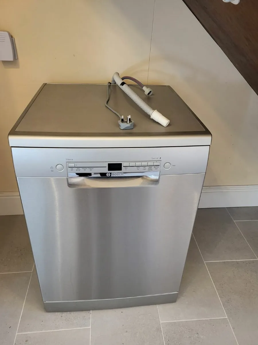 Bosch Dishwasher - Image 1