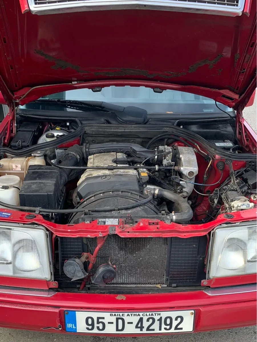 Mercedes W124 - Image 3