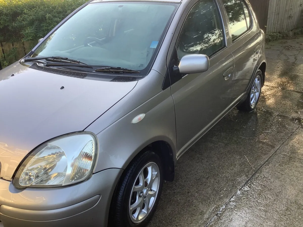 Toyota Yaris 2005 - Image 2