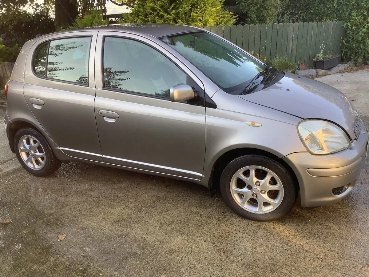 Toyota Yaris 2005 - Image 3
