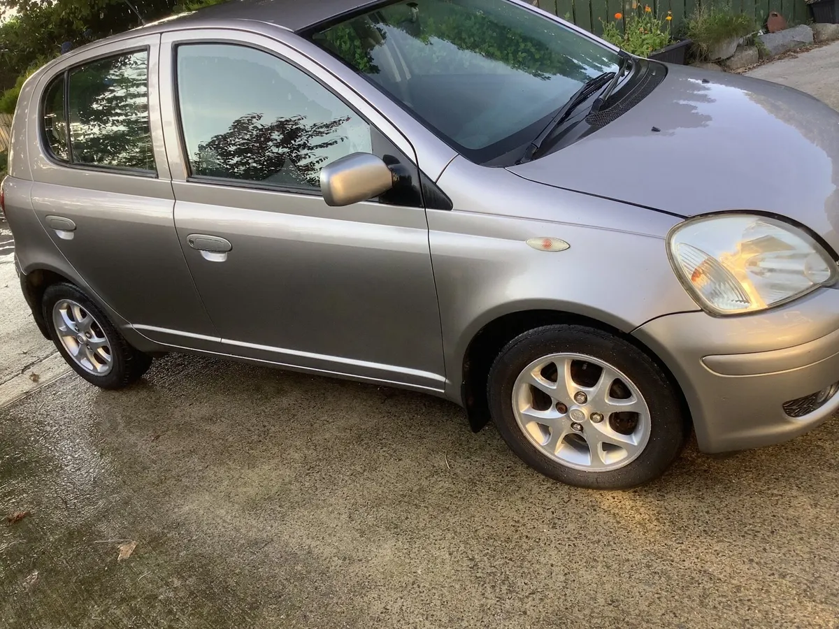 Toyota Yaris 2005 - Image 4