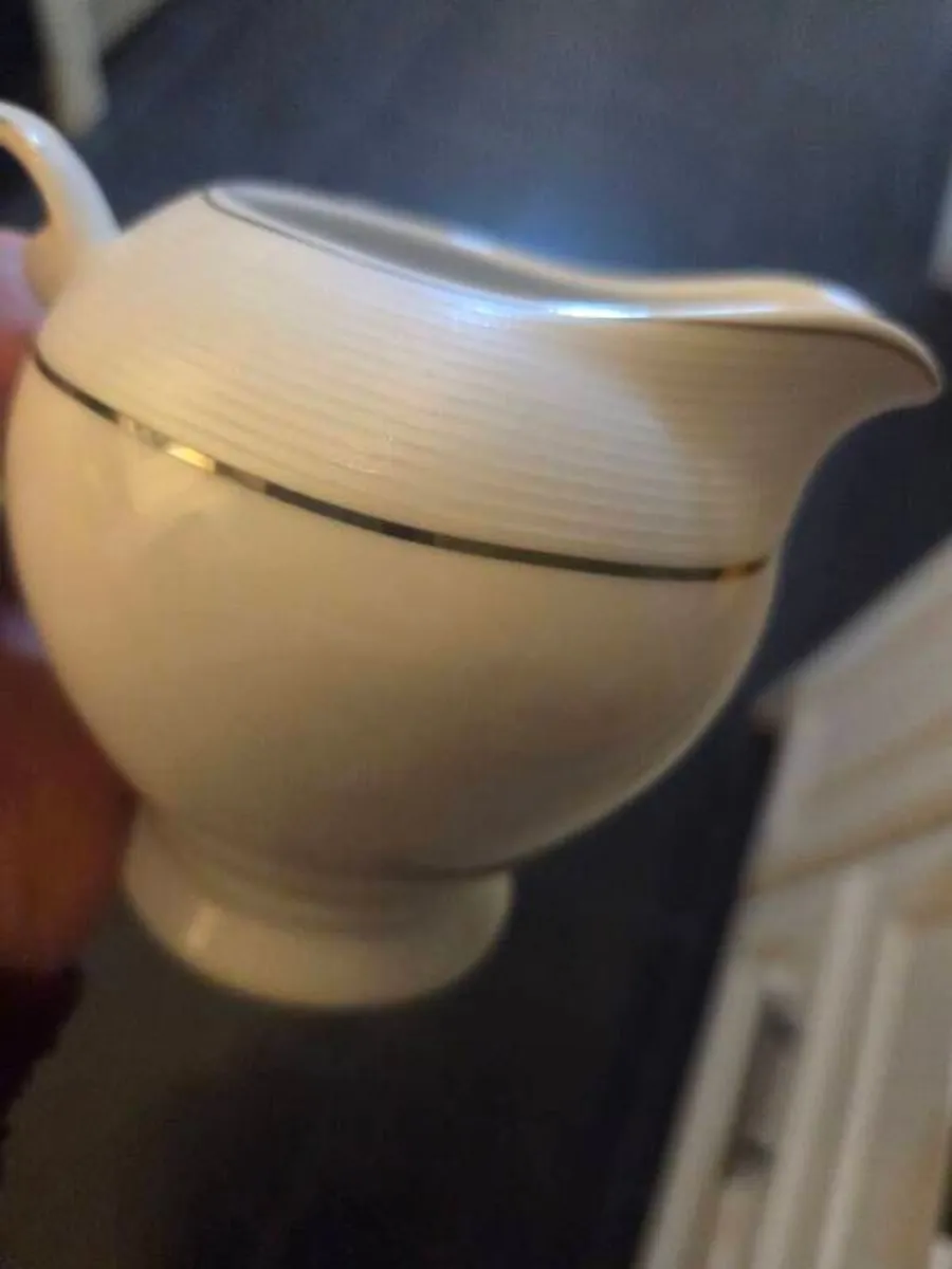 Porcelain Tipperary Crystal Tea Set. - Image 2