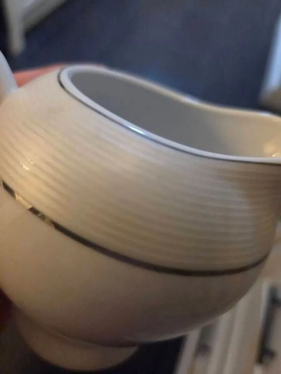 Porcelain Tipperary Crystal Tea Set. - Image 3