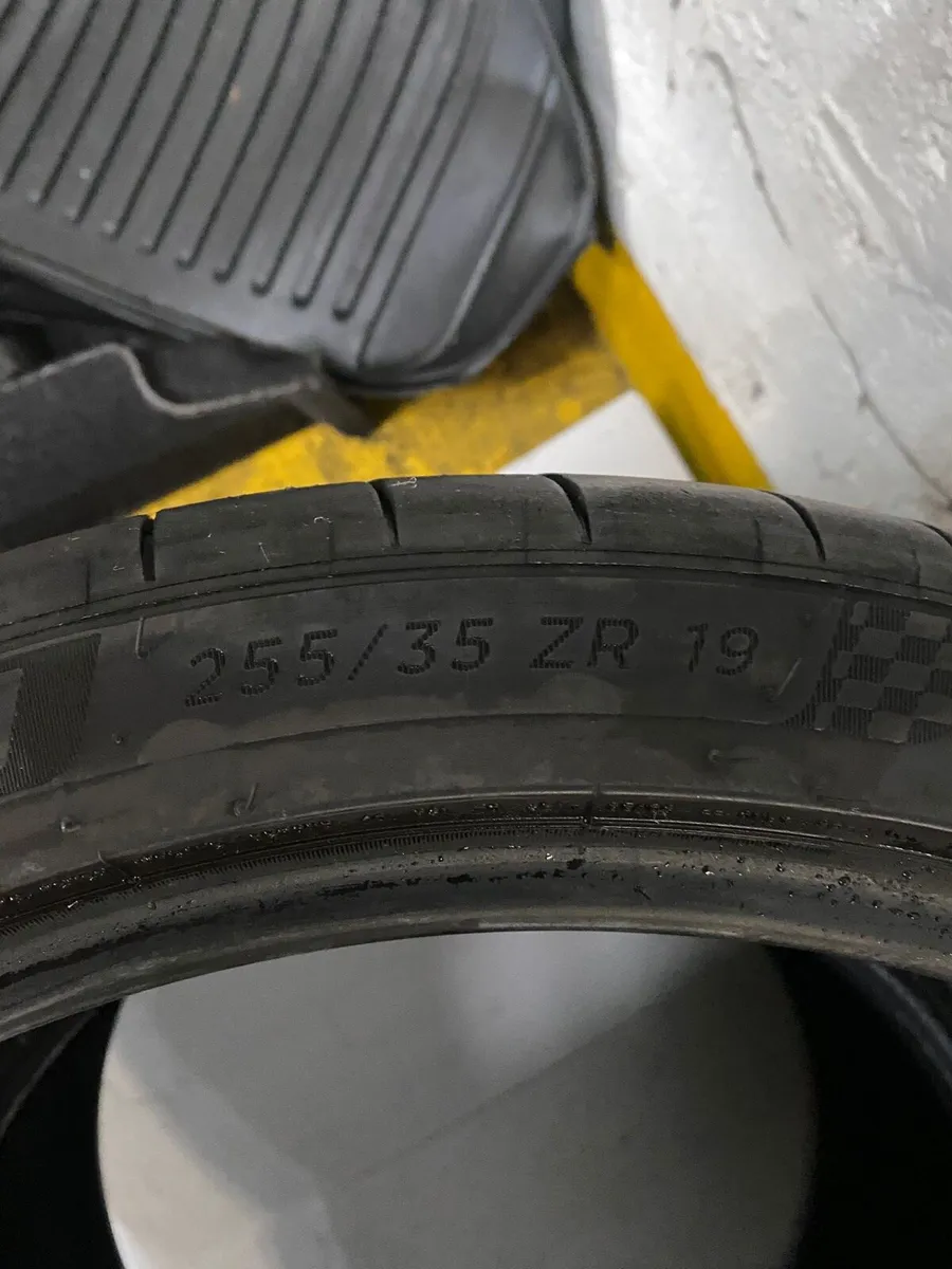 Michelin PS4s Tyres 255/35/19 - Image 4