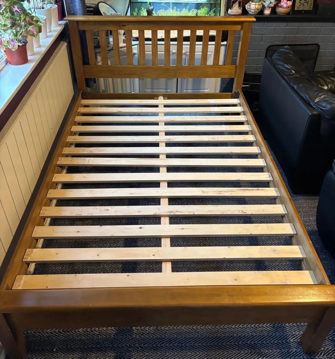 Magnificent Modern 4 Ft 6” Wooden Double Bed Frame - Image 1