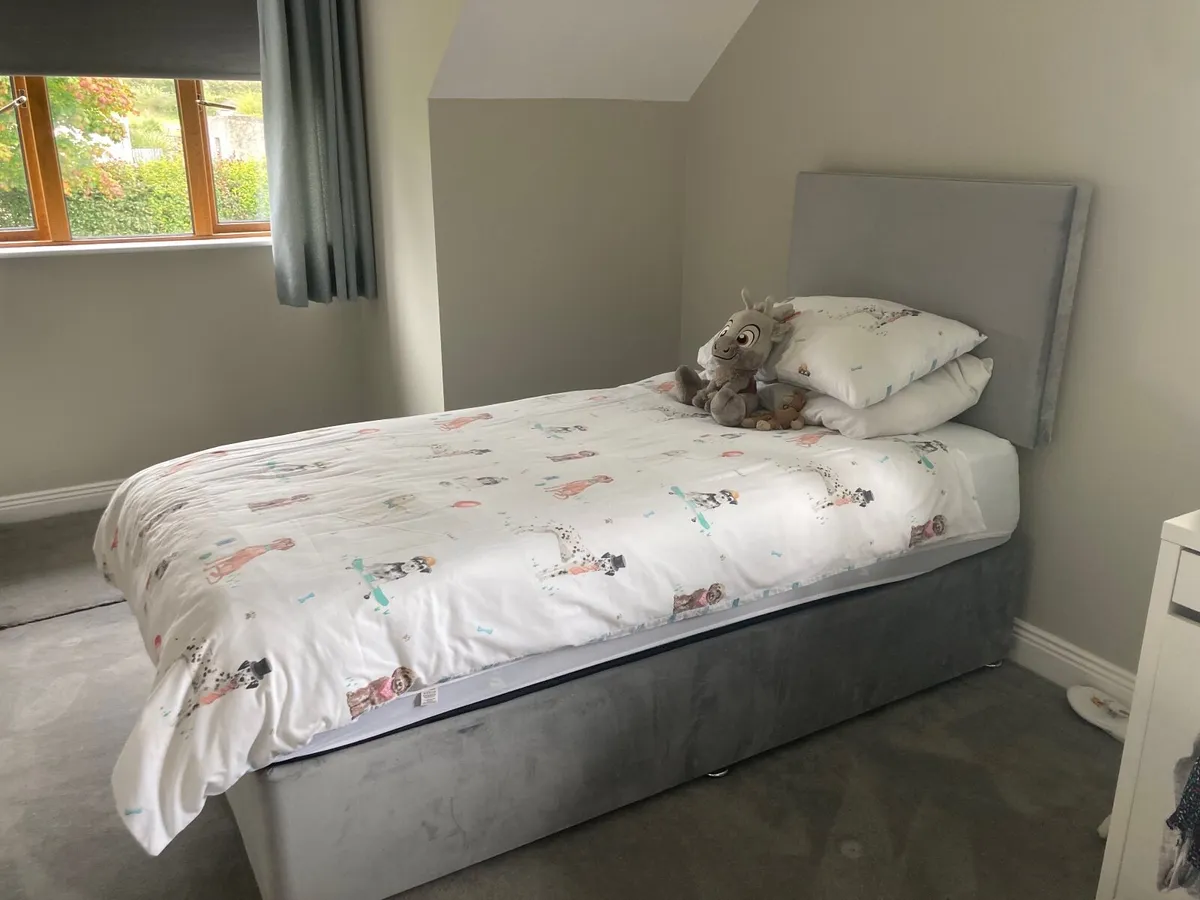 Beds - Image 1
