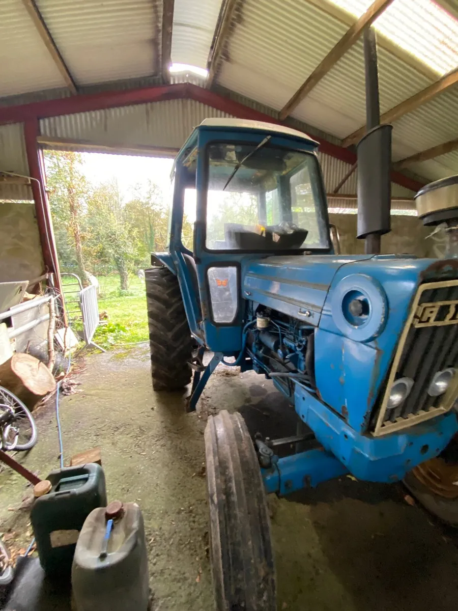 Tractor Ford 7500 - Image 2