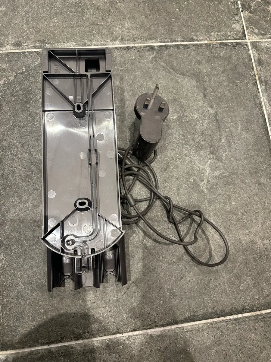 Dyson V8 charger and stand - Image 1