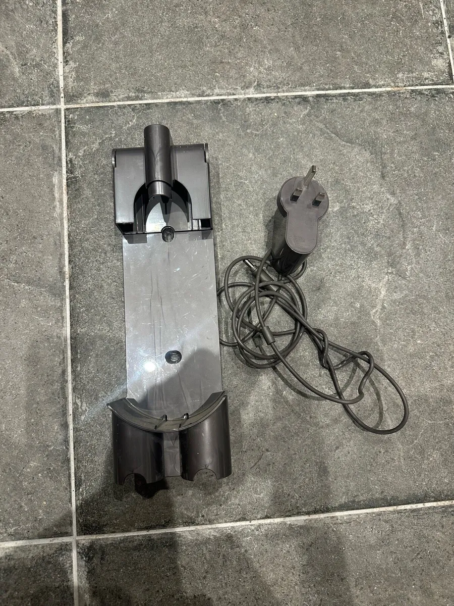 Dyson V8 charger and stand - Image 2