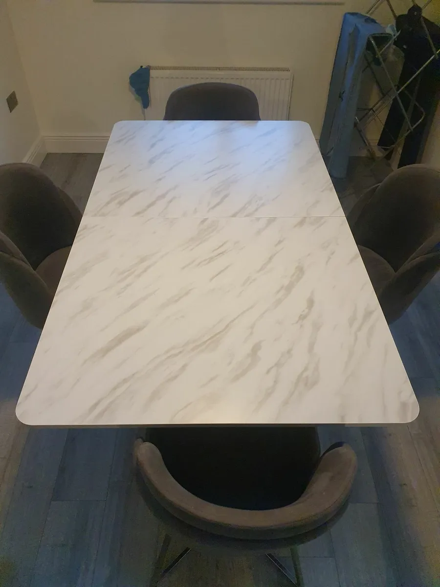 Dining Table and 4 chairs - Image 2