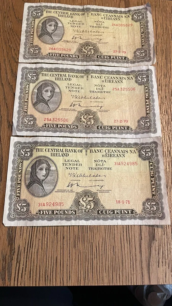 Three 5 pound lady lavery bank notes - Image 1