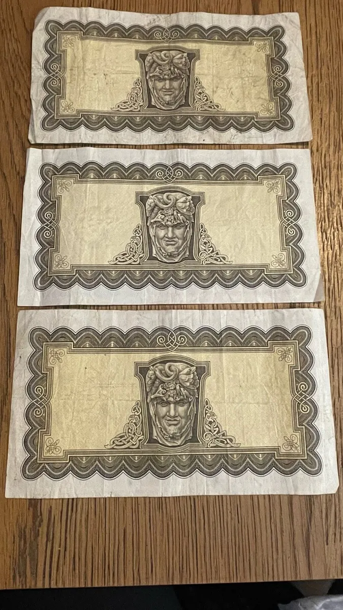Three 5 pound lady lavery bank notes - Image 2
