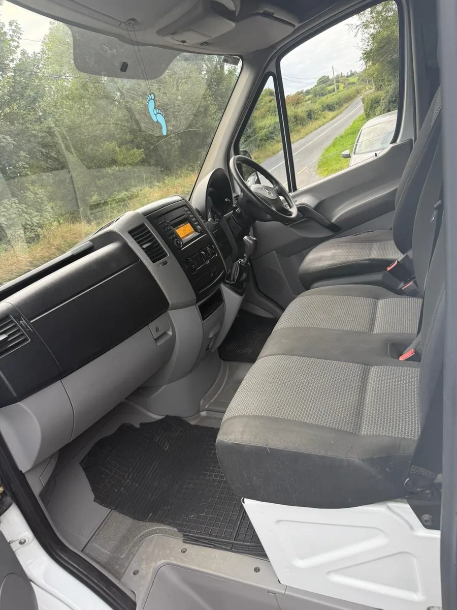 Mercedes-Benz Sprinter 2013 - Image 2