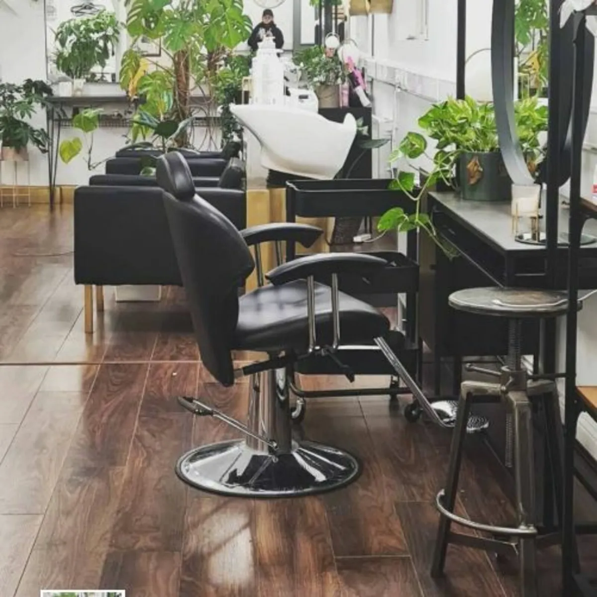 Beauty/ Nail/ Brow Multi - Purpose Space to Rent - Image 1