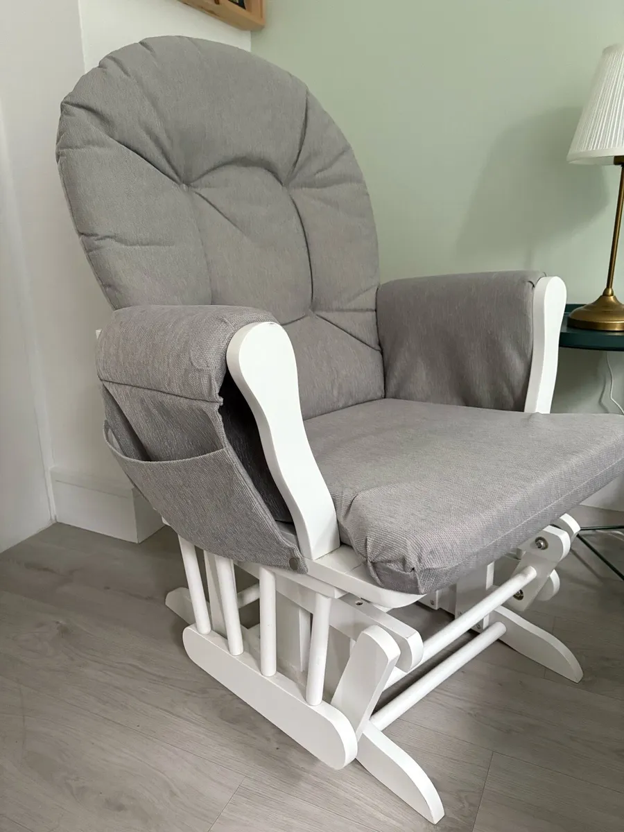 Nursing chair - Image 2