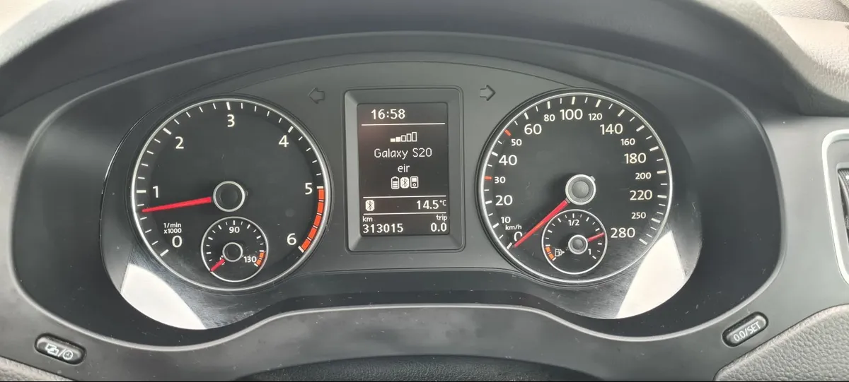Volkswagen Jetta 2014 - Image 2