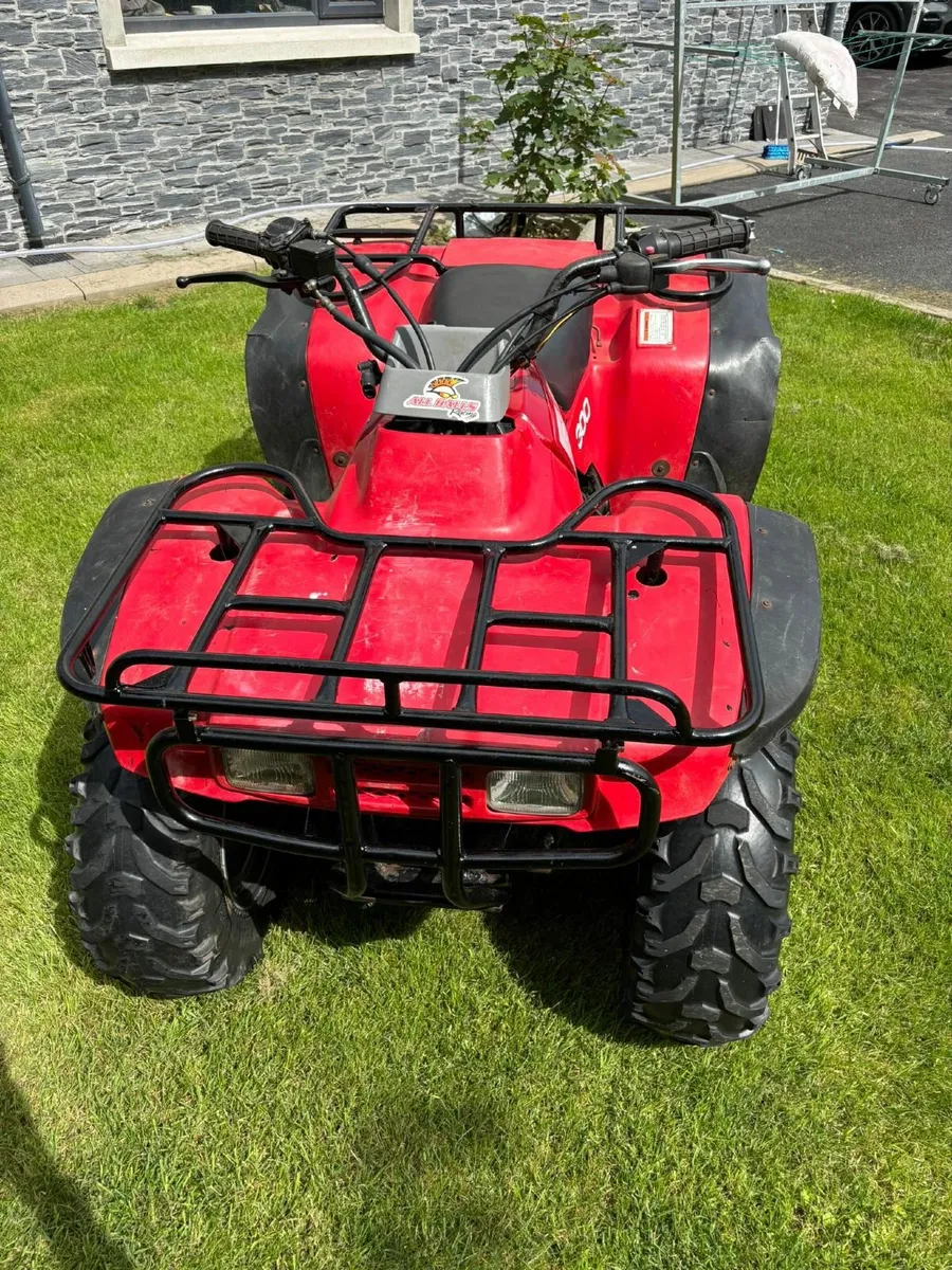 Honda Big Red 300 2WD - Image 4