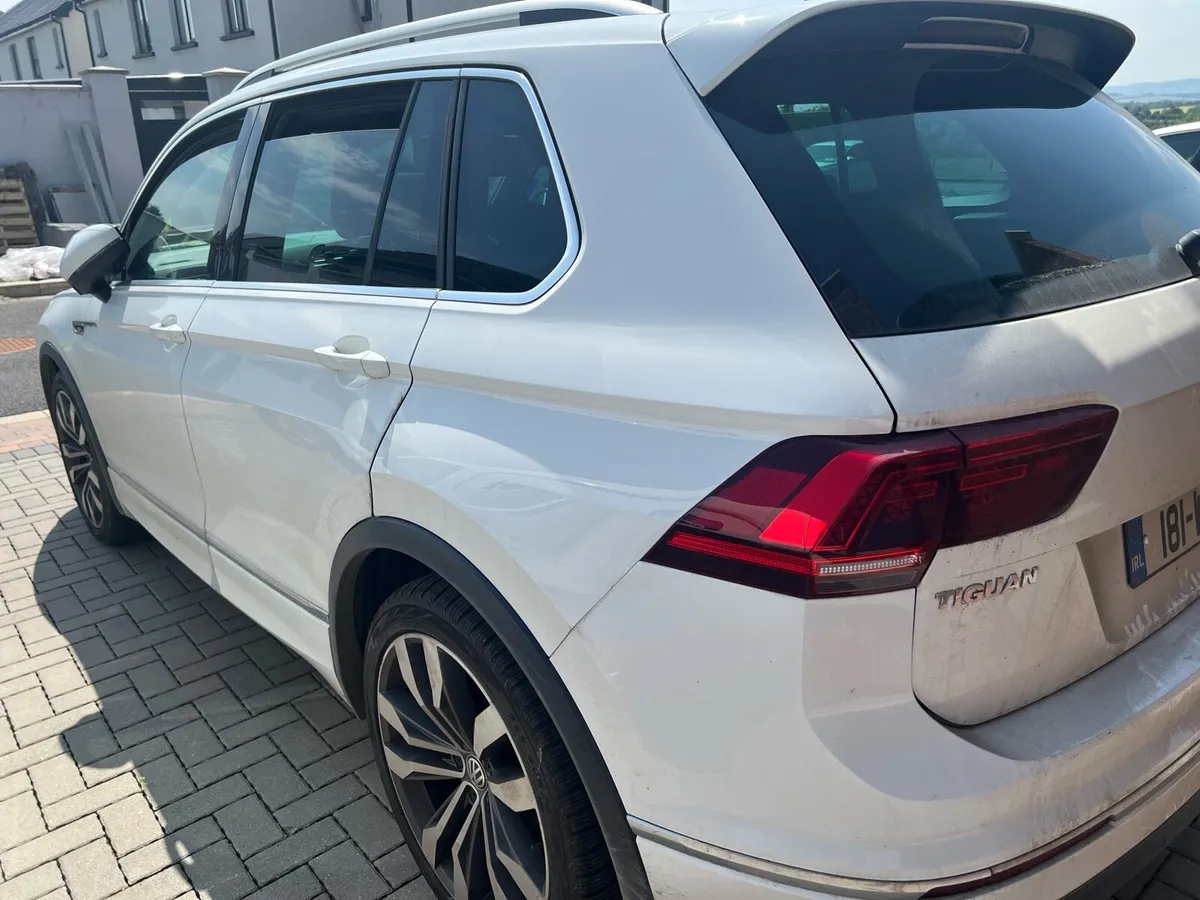 Volkswagen Tiguan R-Line - Image 4