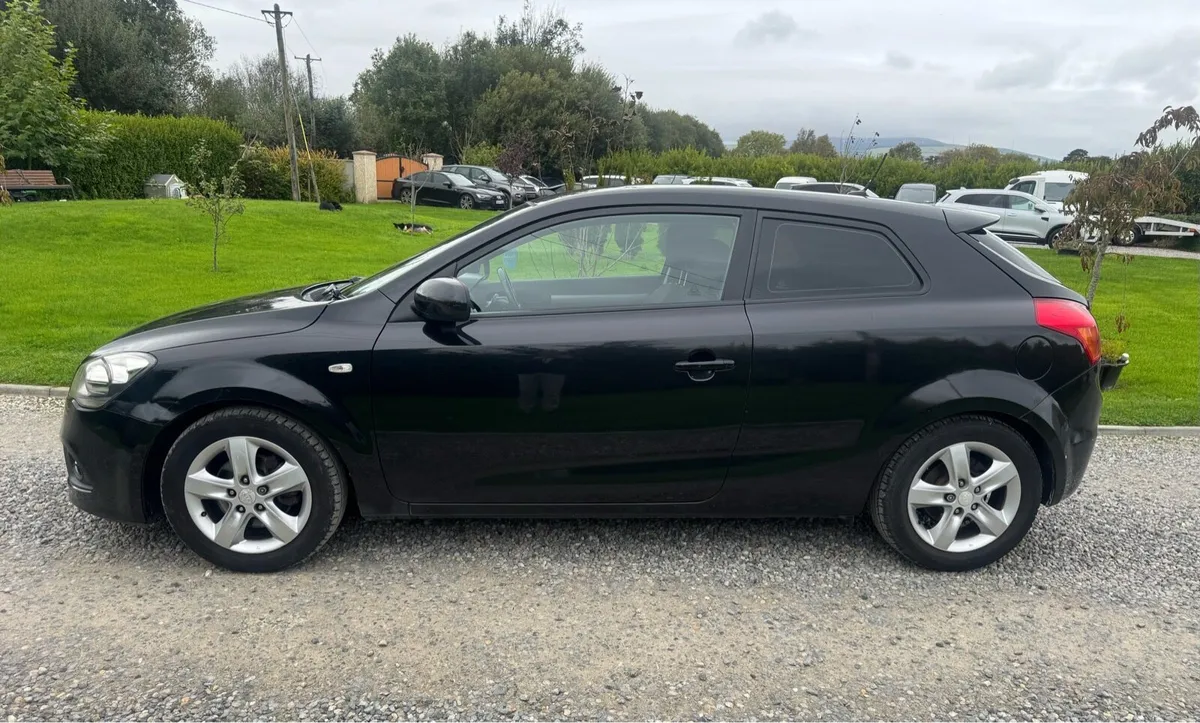 Kia Ceed - Image 3