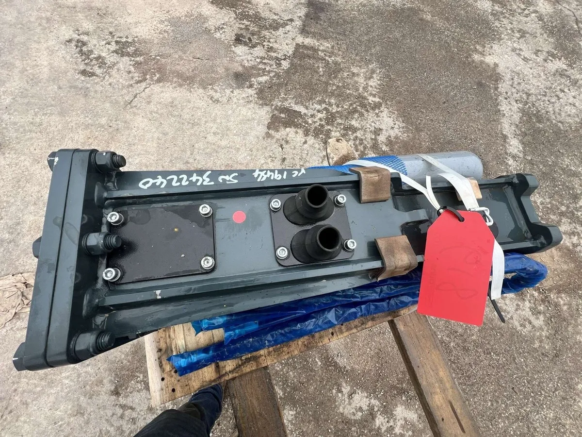 New sailing 45 rock braker/ hammer - Image 4