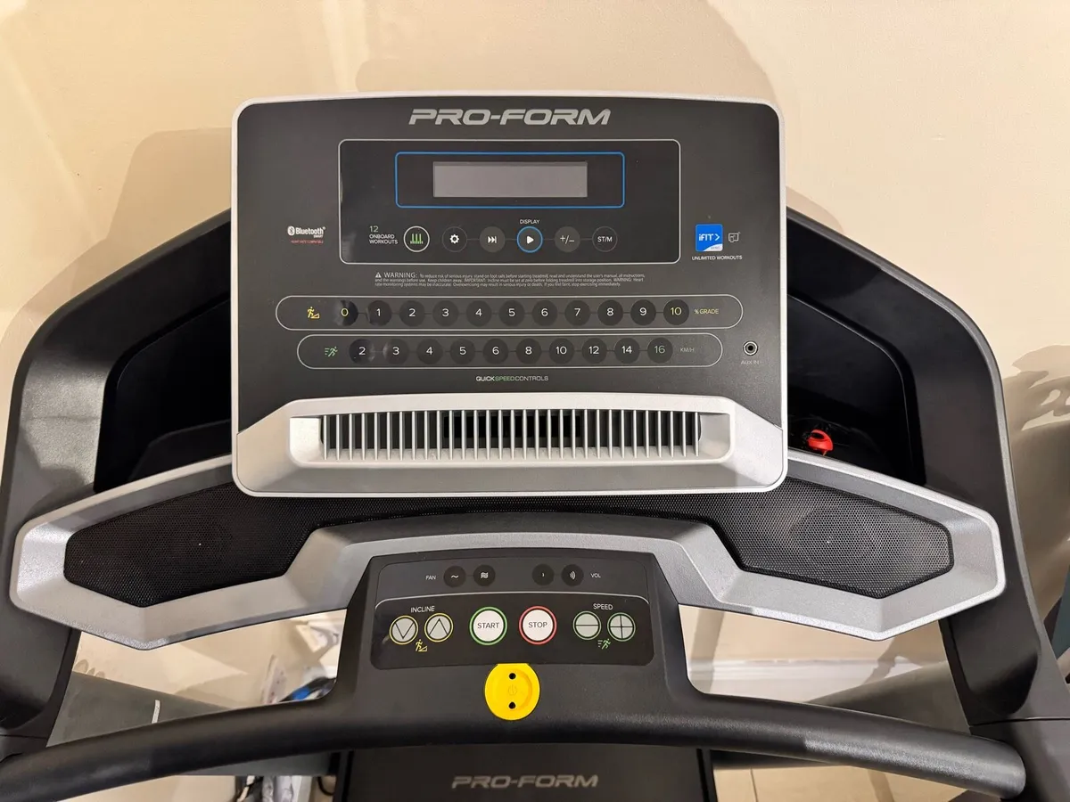 LIKE NEW PROFESSIONAL PRO-FORM TREADMILL - Image 3