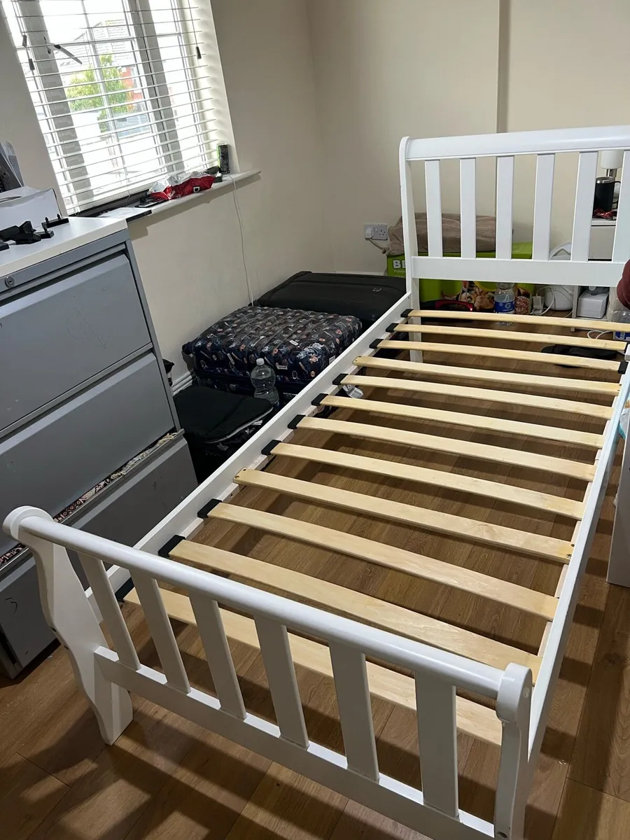 Single Bed - Image 2