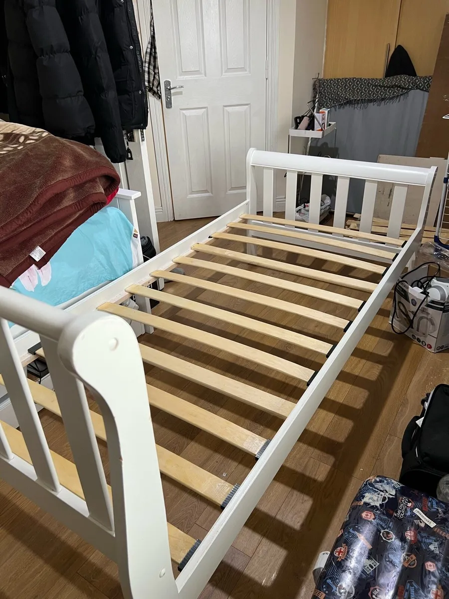 Single Bed - Image 3