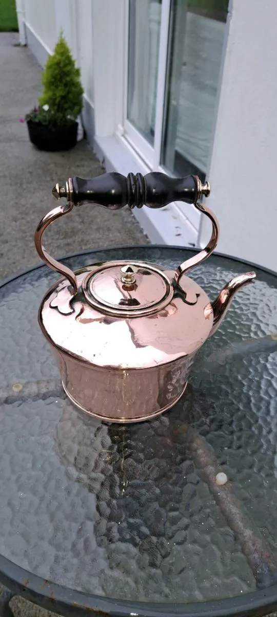 Old copper kettle - Image 2