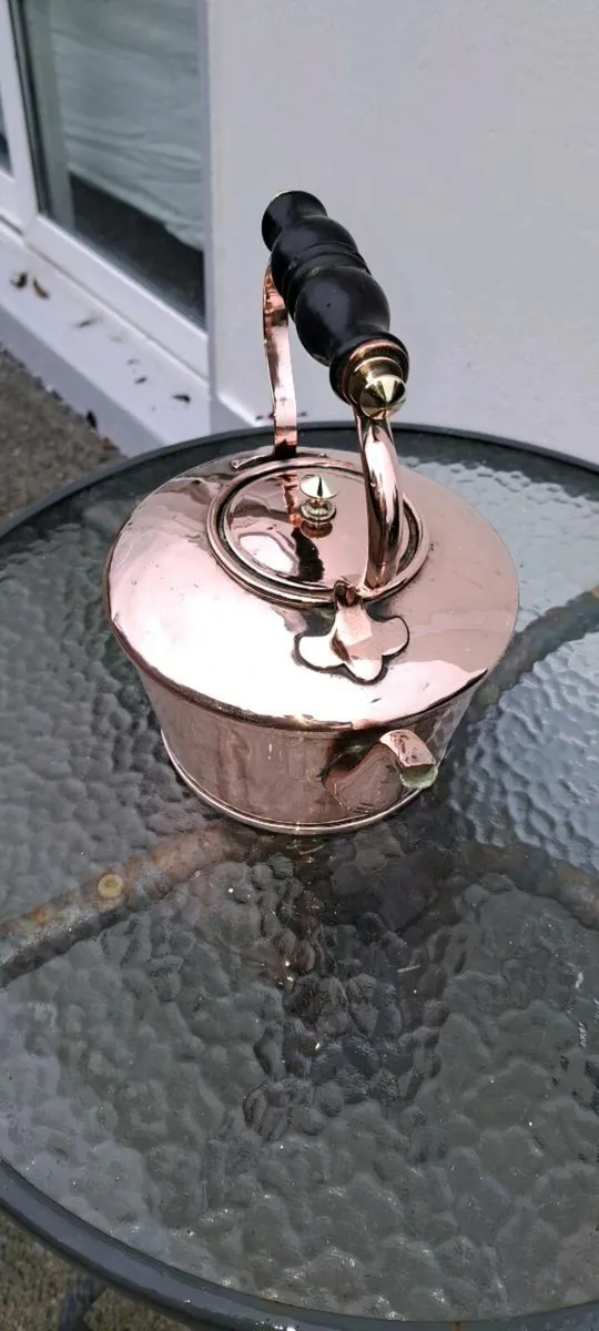 Old copper kettle - Image 4
