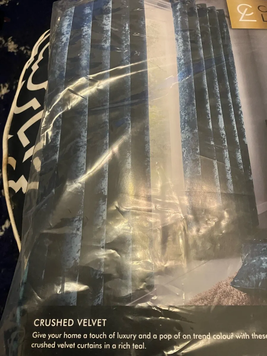 Curtains - Image 1