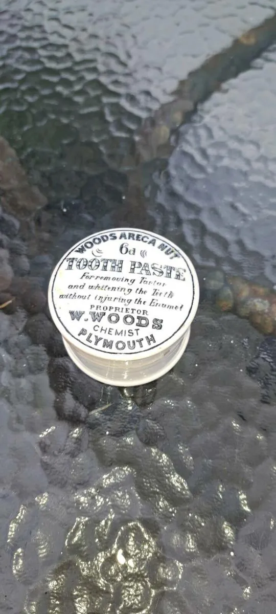 Old chemist tooth past holder - Image 3