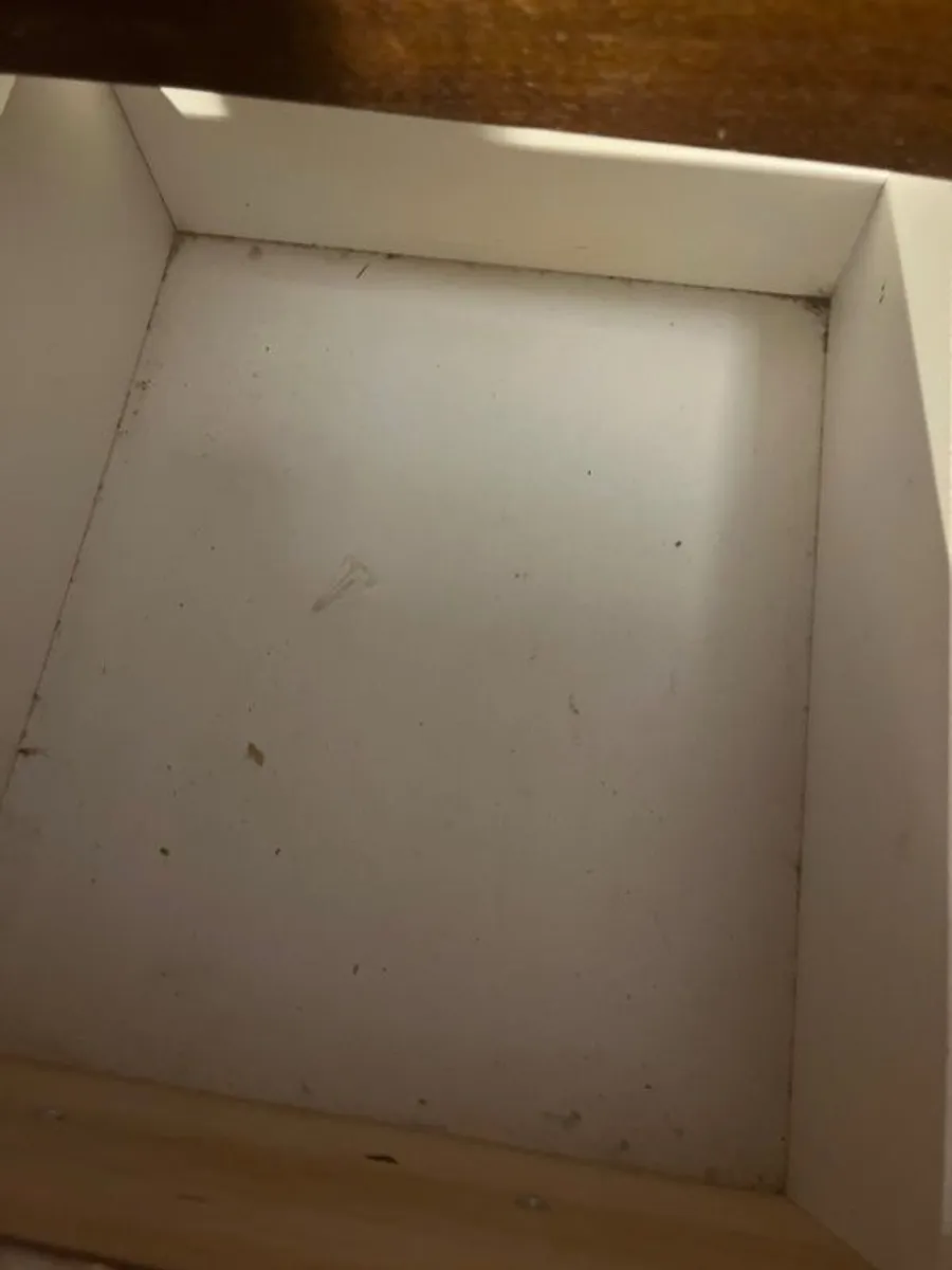 Dresser - Image 3