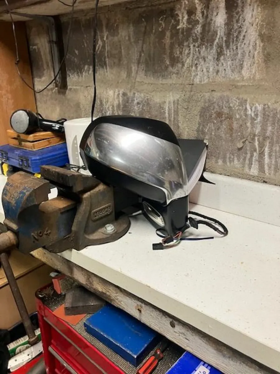 PEUGEOT 3008  DOOR MIRROR + DOOR LOCK - Image 2