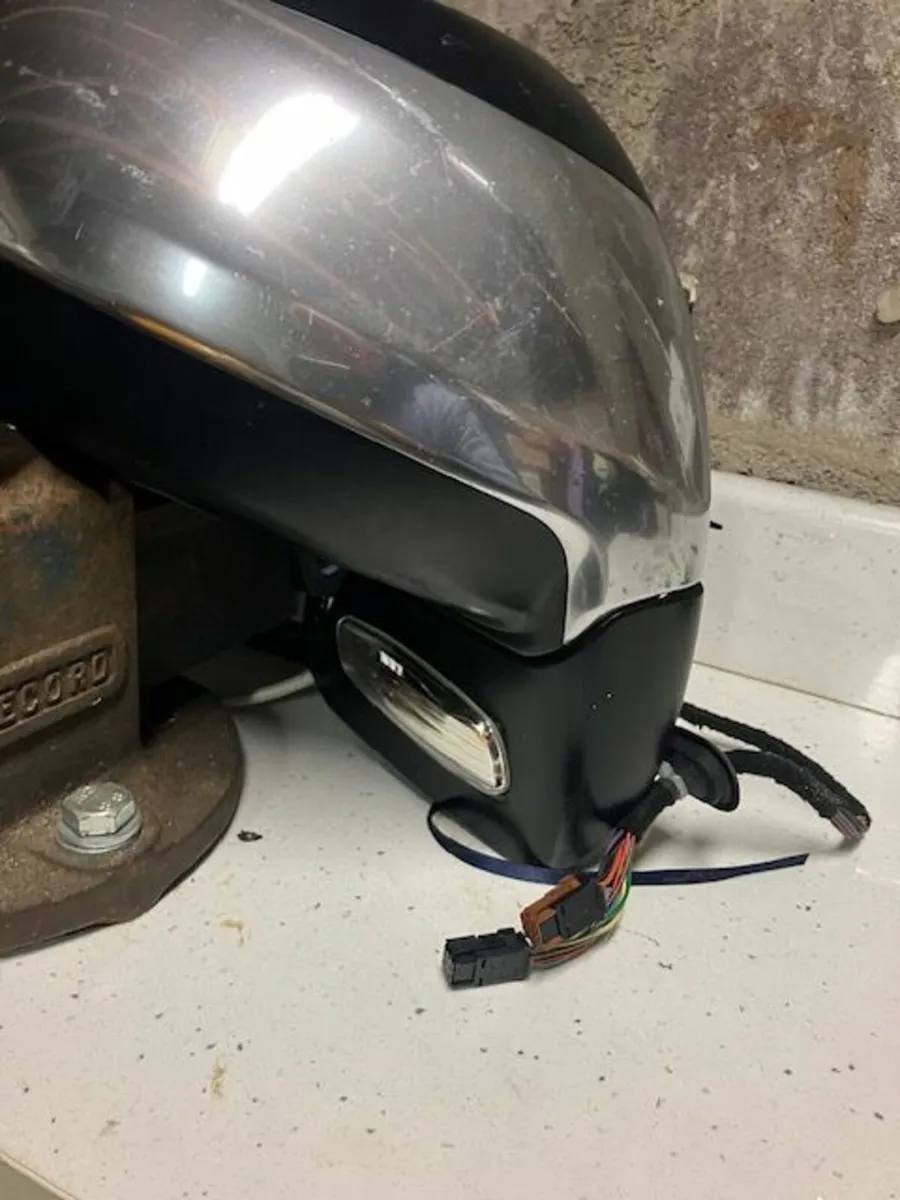 PEUGEOT 3008  DOOR MIRROR + DOOR LOCK - Image 4