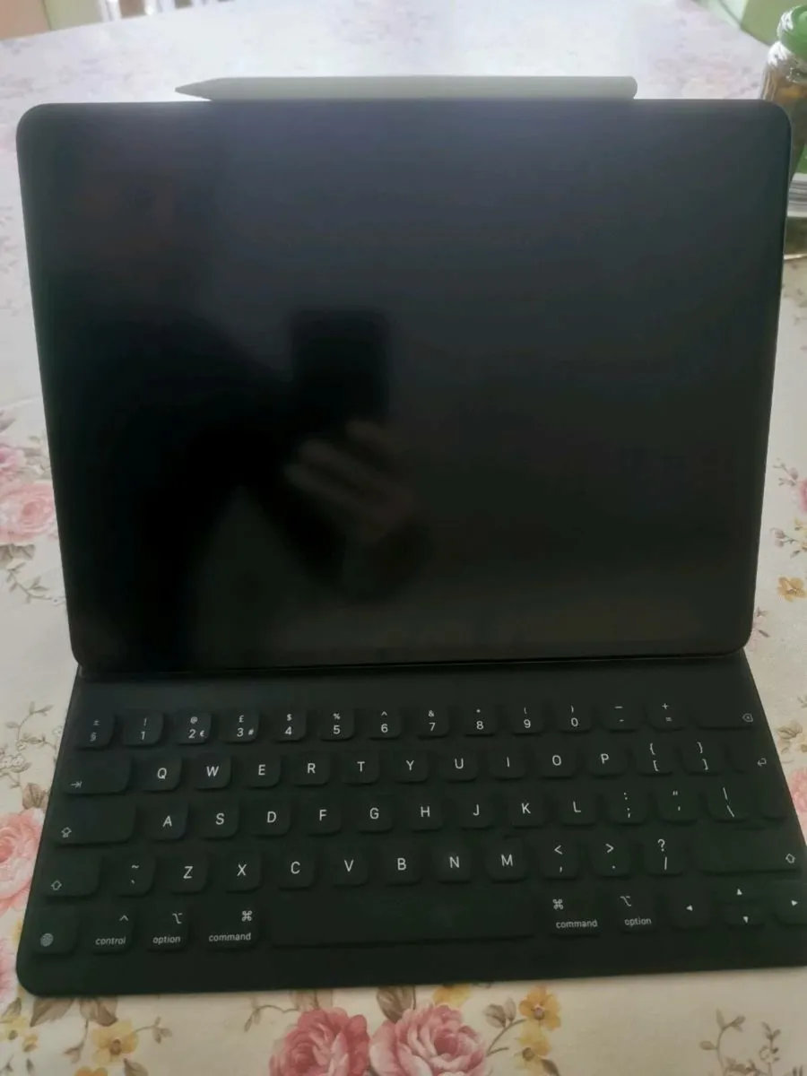 Ipad pro 12.9 5th generation - Image 2