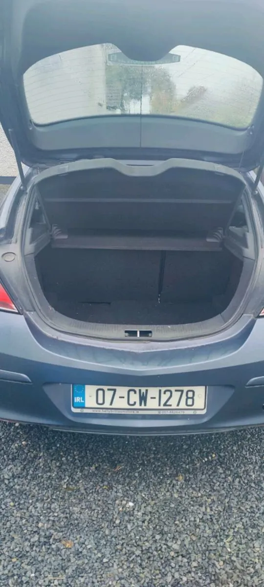 Car - Image 4