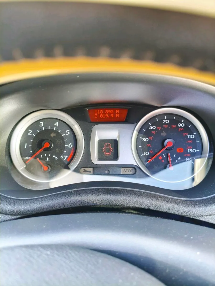 Renault Clio - Image 3
