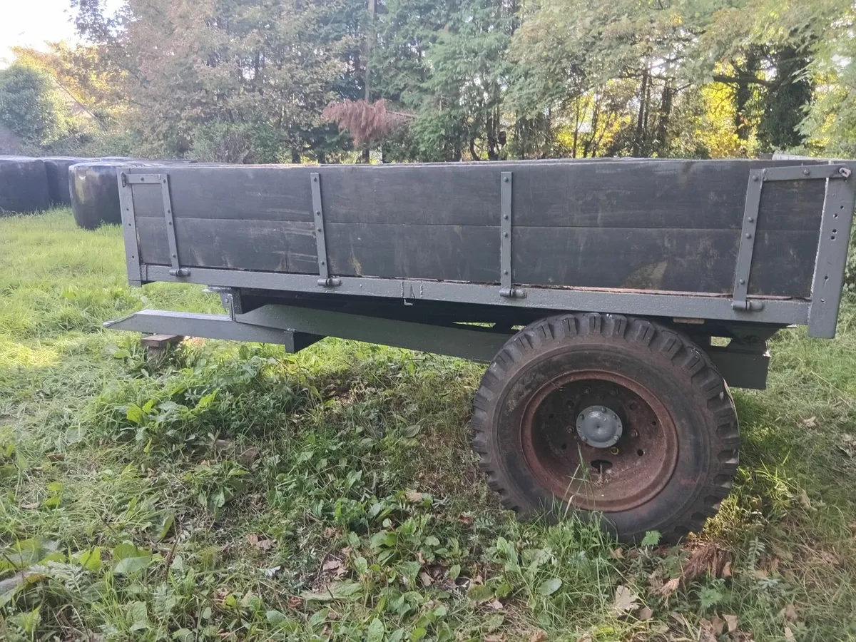 Tipping trailer - Image 1