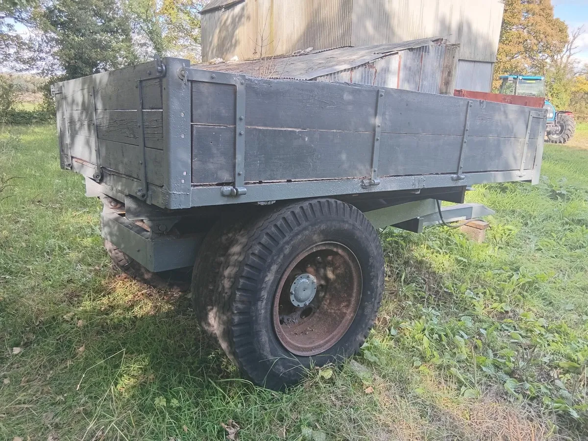 Tipping trailer - Image 4